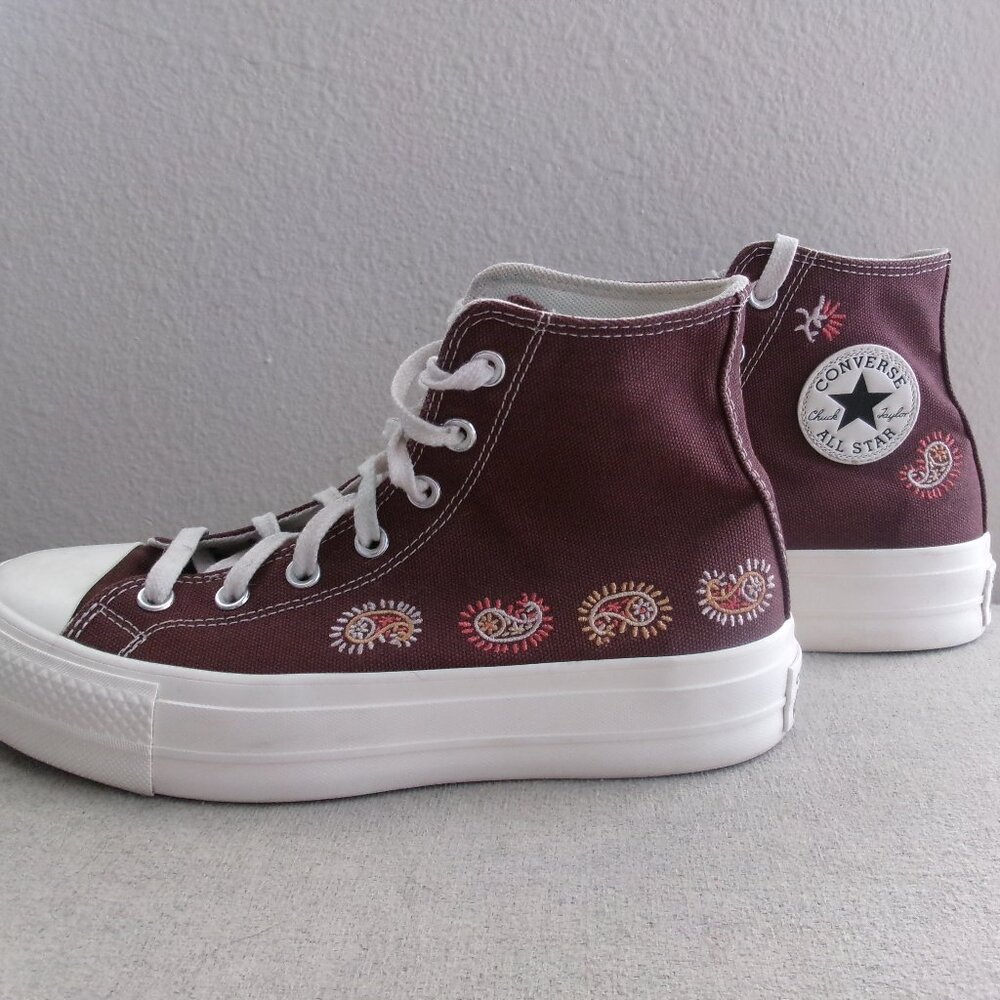 Converse All Star Chuck Taylor Women's High-Top Shoes Sz 9